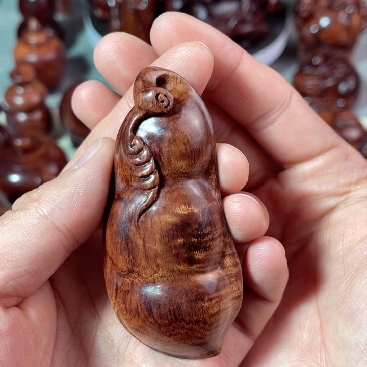 黄花梨/降香黄檀把件福豆