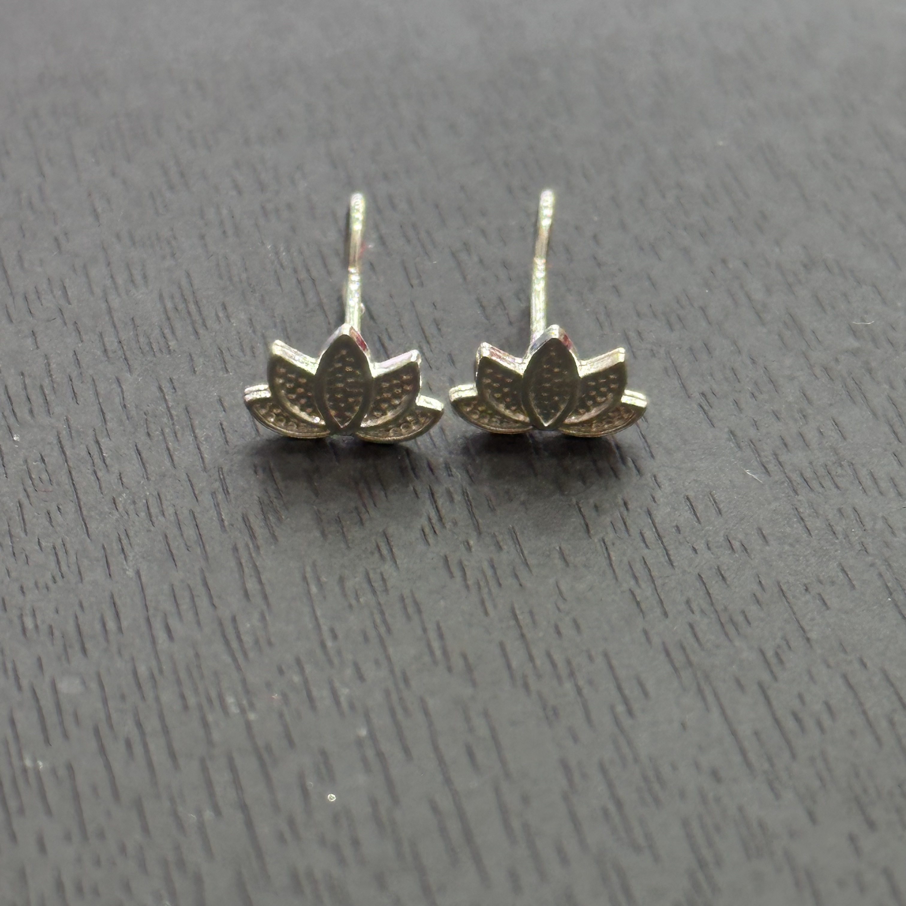 925银耳饰 【欣欣专享】925银莲花银色耳钉YE1332