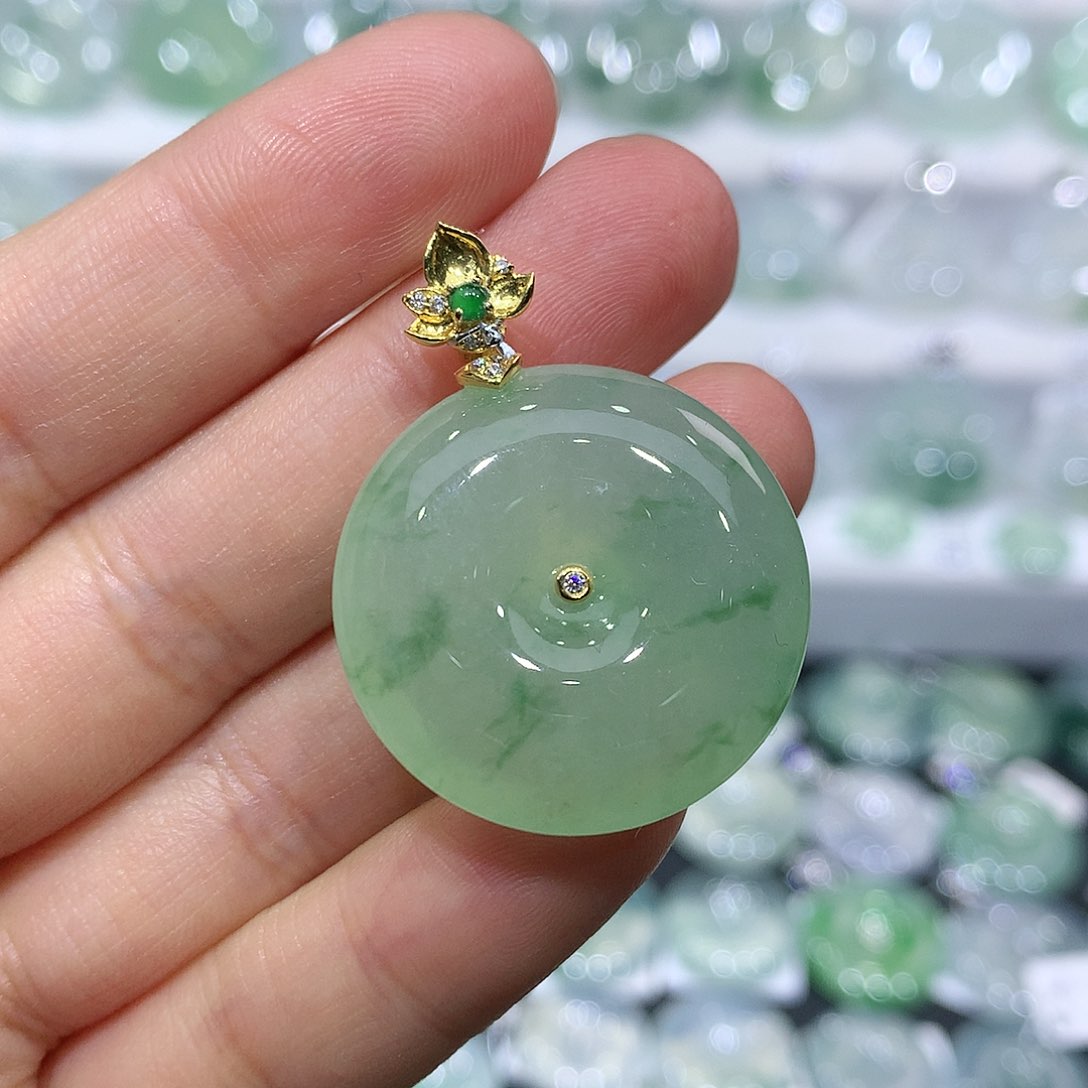 翡翠吊坠(不含链)未镶嵌