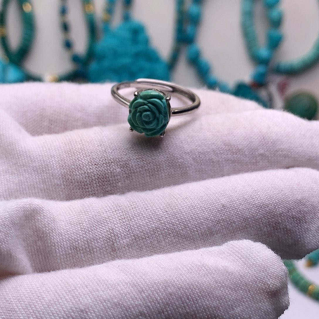 绿松石未镶嵌珠宝奇石