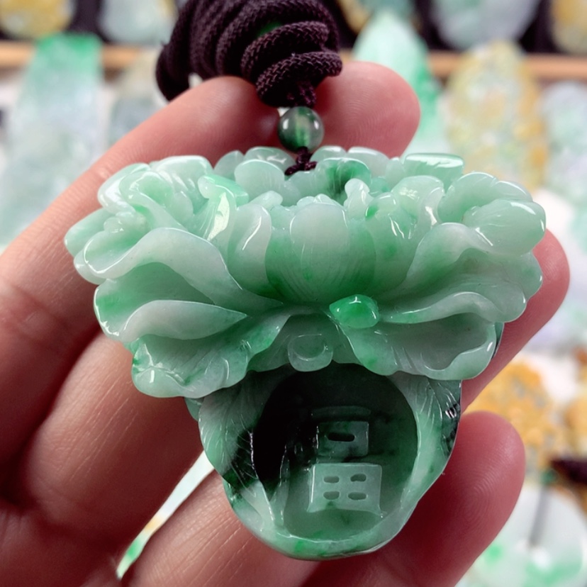 【闪购商品】翡翠吊坠(不含链)未镶嵌