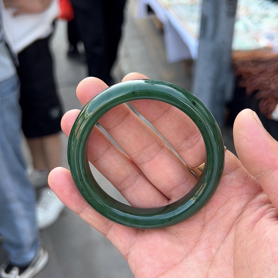 和田玉（碧玉）手镯未镶嵌老坑种大漏好东西