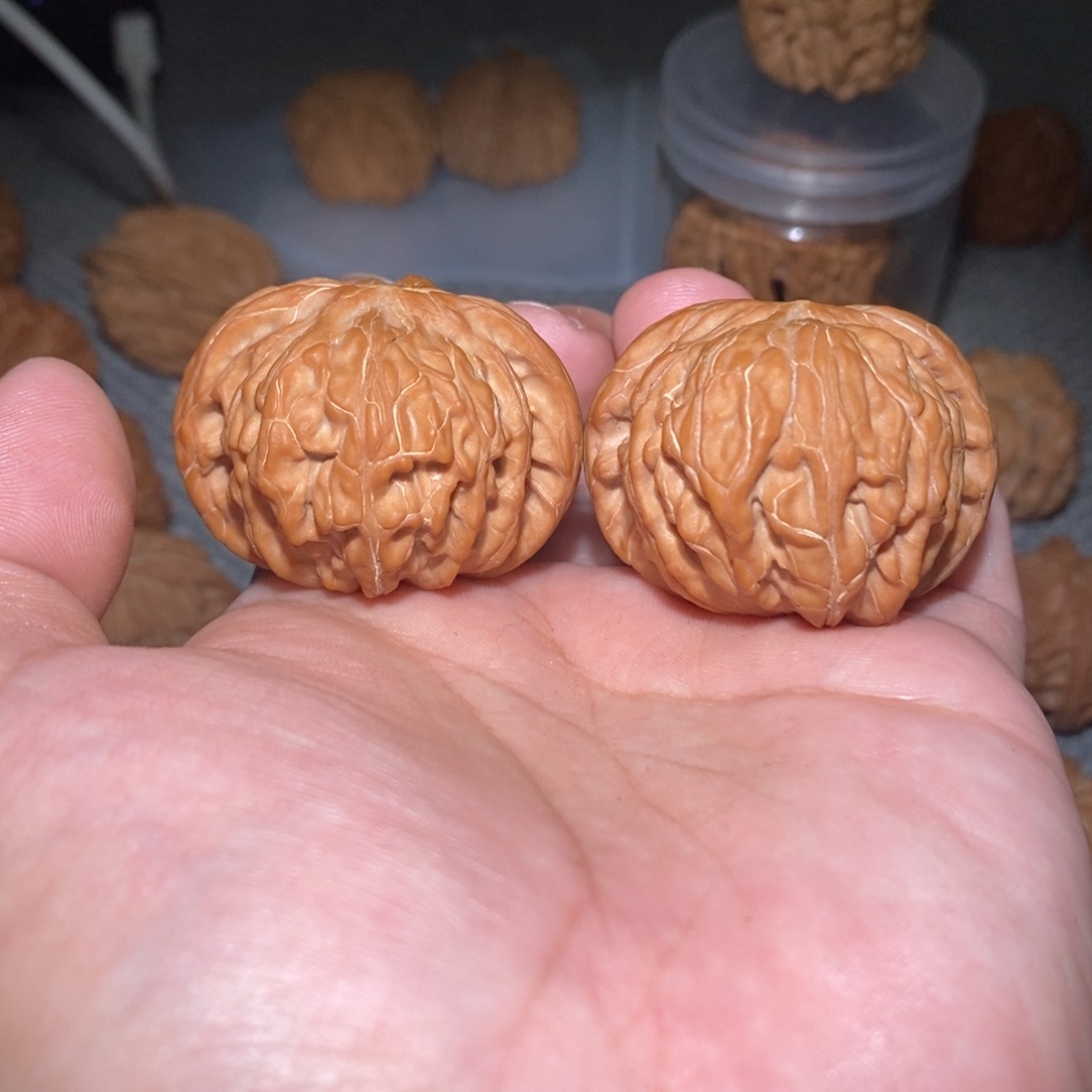 吊坠桃核43磨盘。    