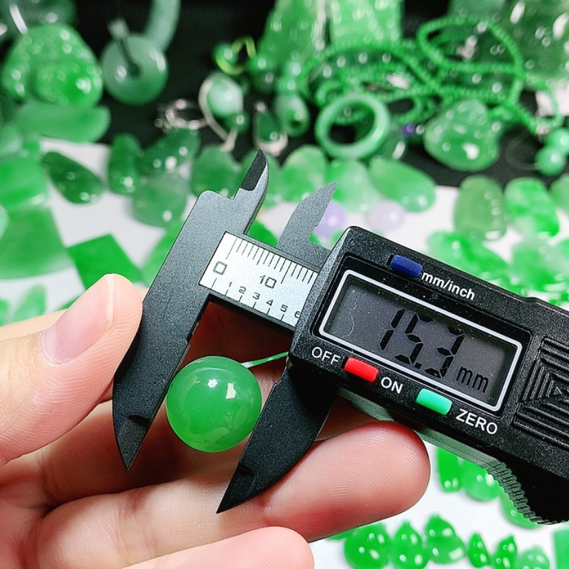 【闪购商品】翡翠颈饰未镶嵌燕*翡翠 15.3*9.0