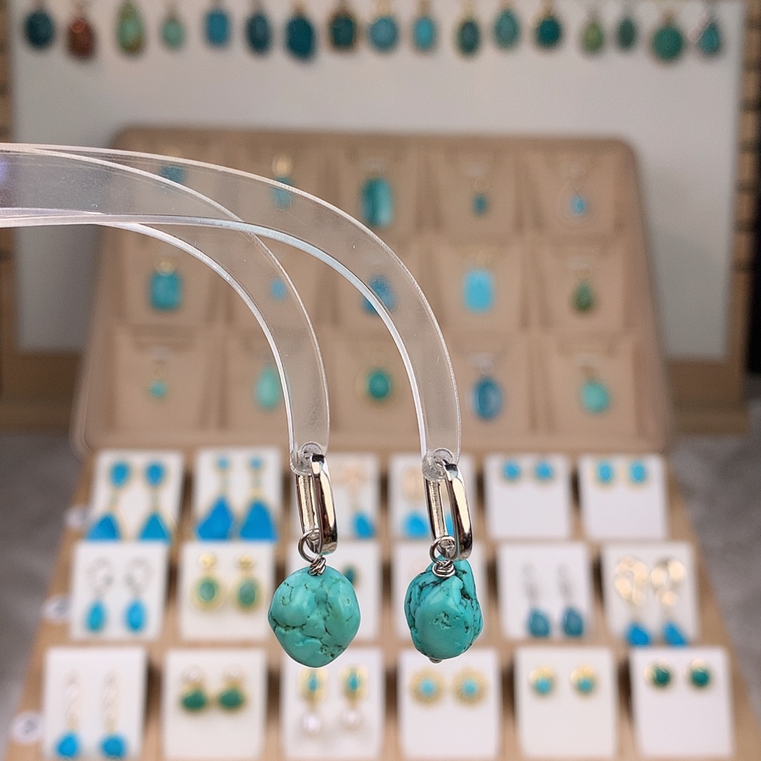 绿松石未镶嵌耳饰