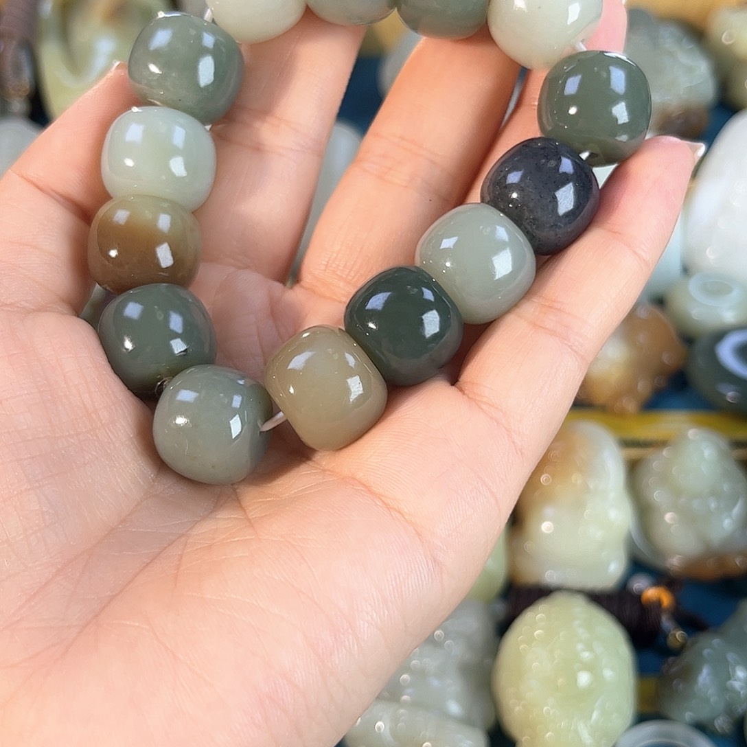 和田玉（糖玉）未镶嵌颈饰