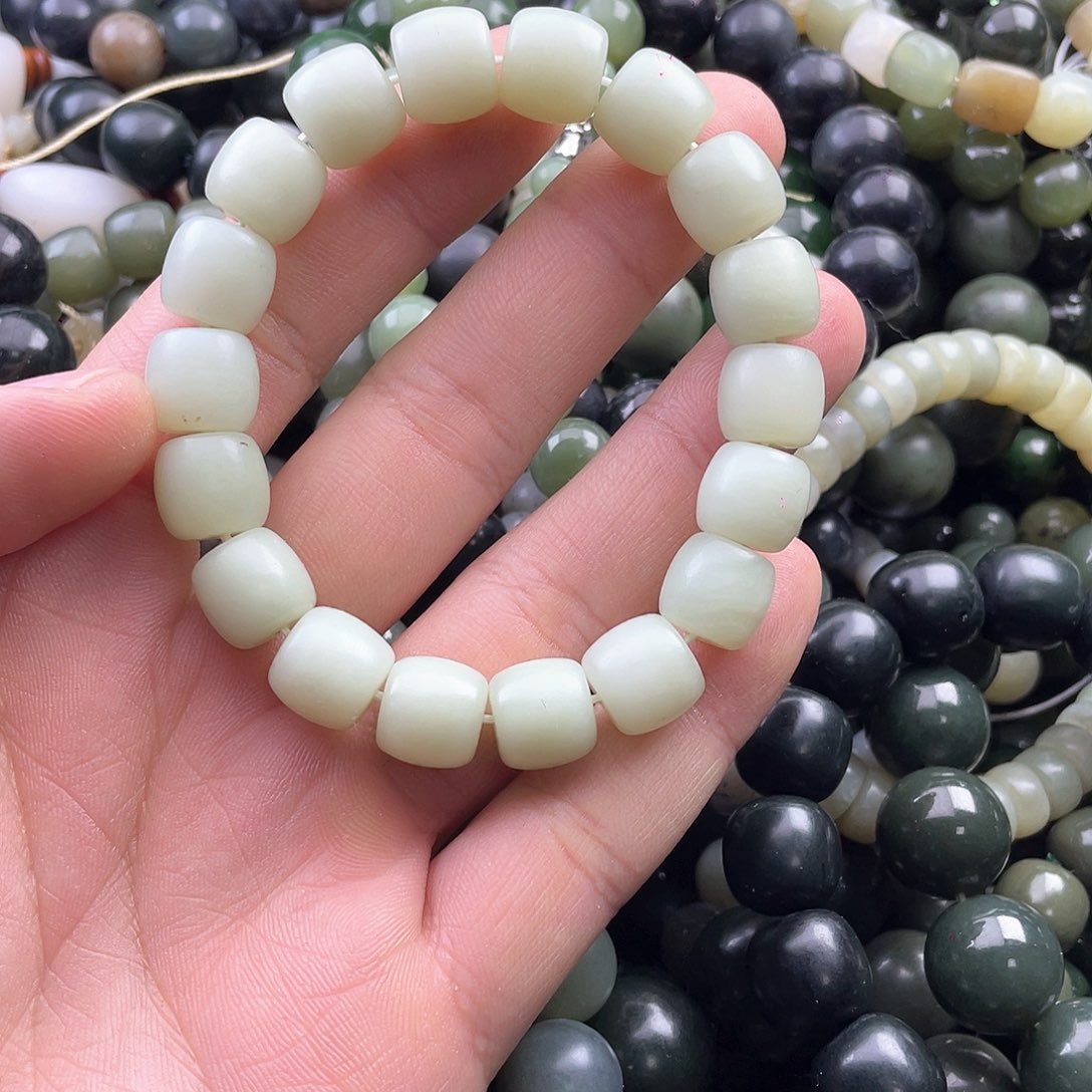 和田玉手串未镶嵌