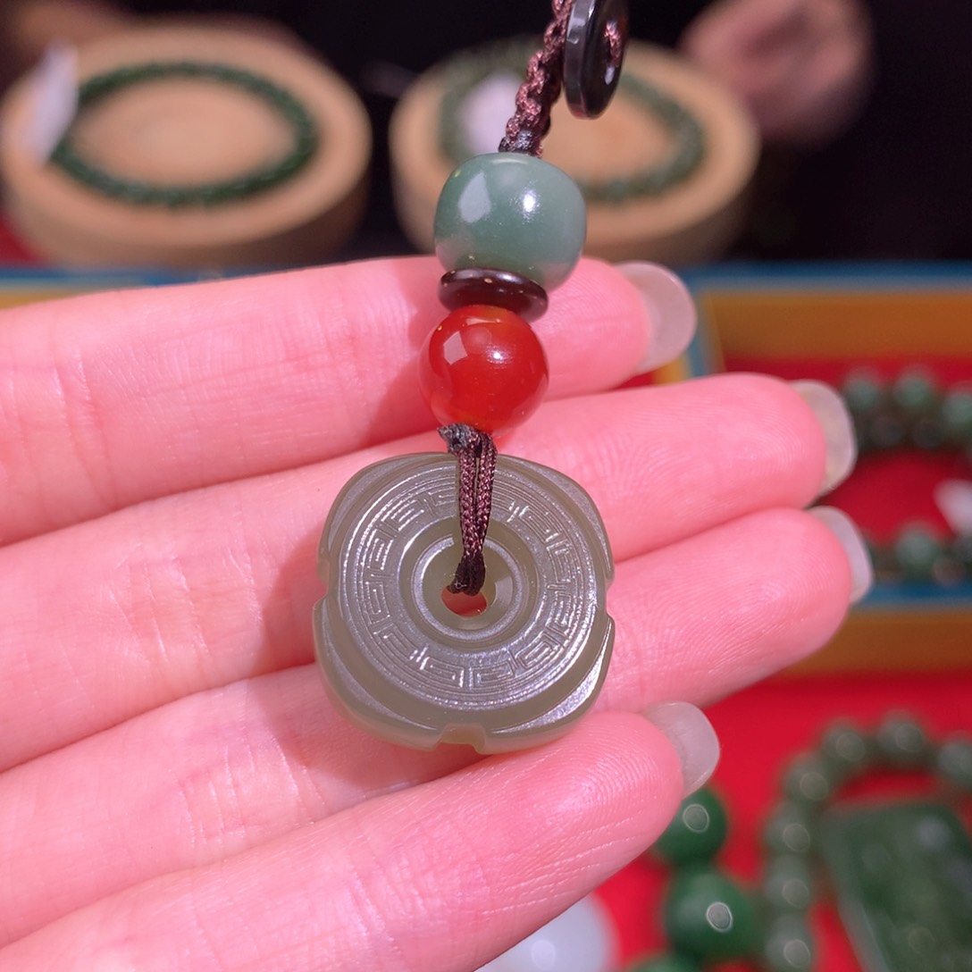 和田玉吊坠(不含链)未镶嵌