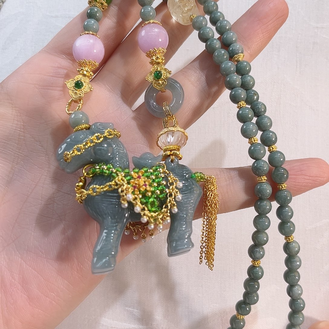 翡翠合金吊坠(赠链)