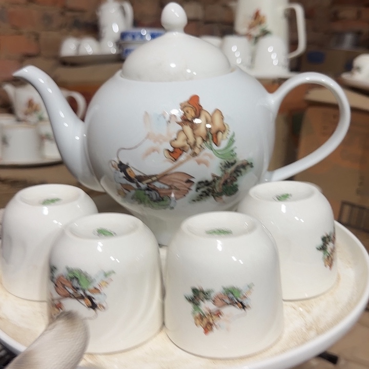 库存微瑕多空茶壶一套