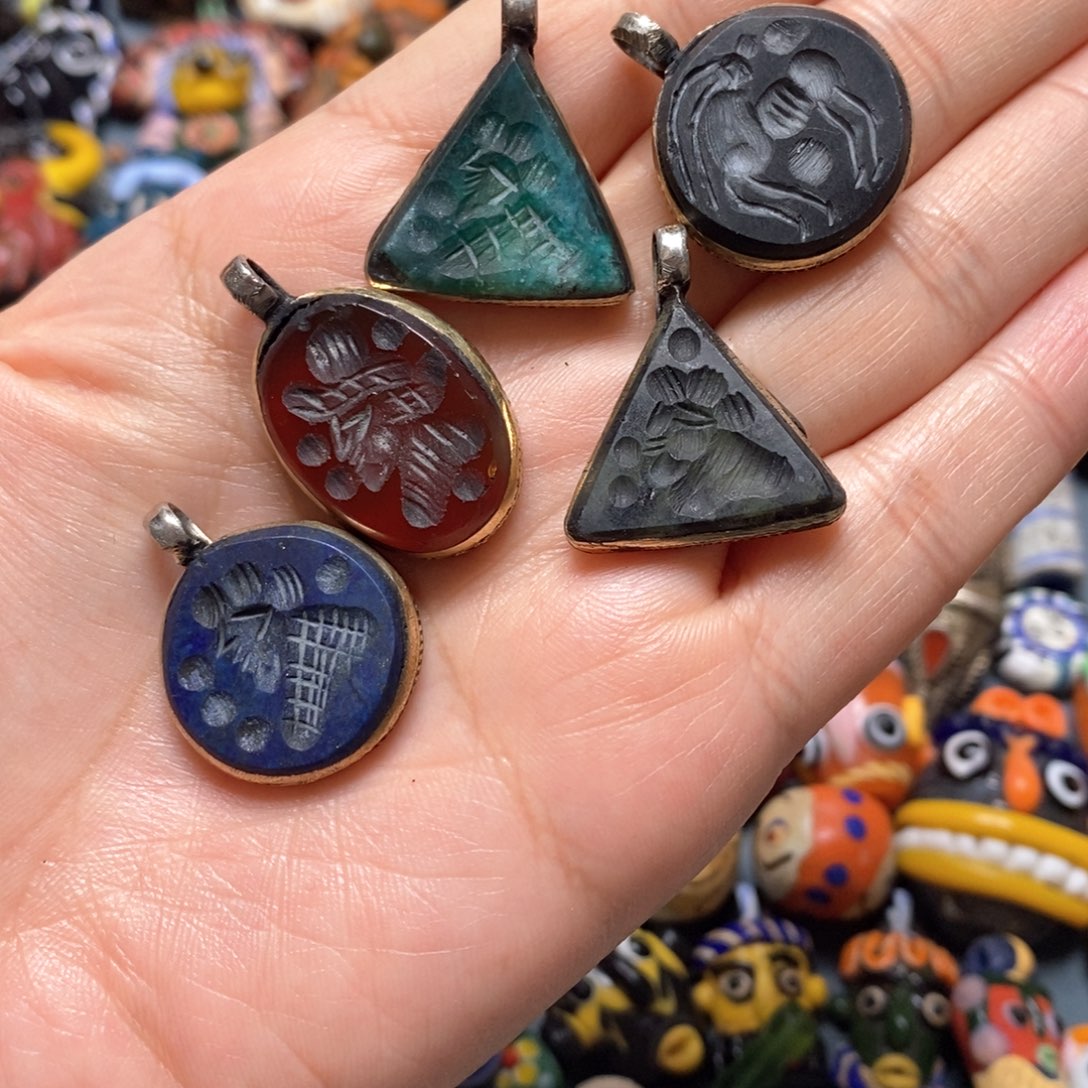 琉璃颈饰印度尼西亚雕刻石配件五个