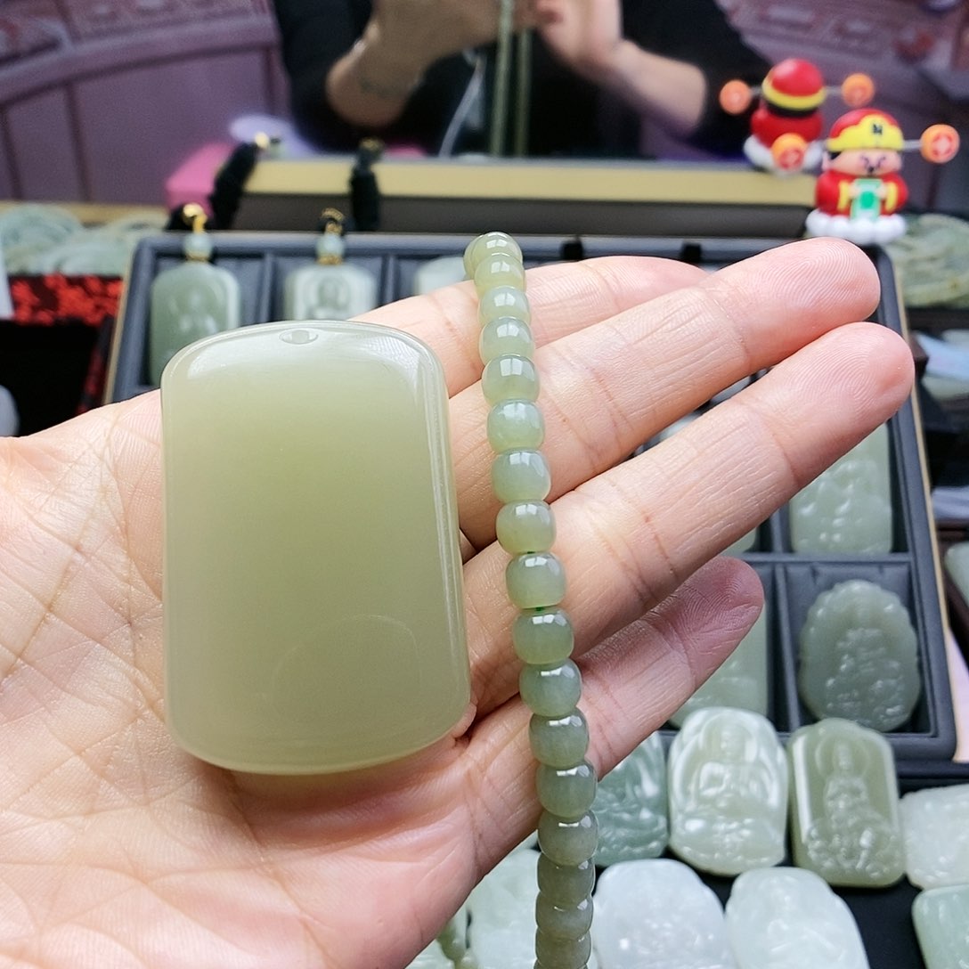 和田玉颈饰未镶嵌淘*