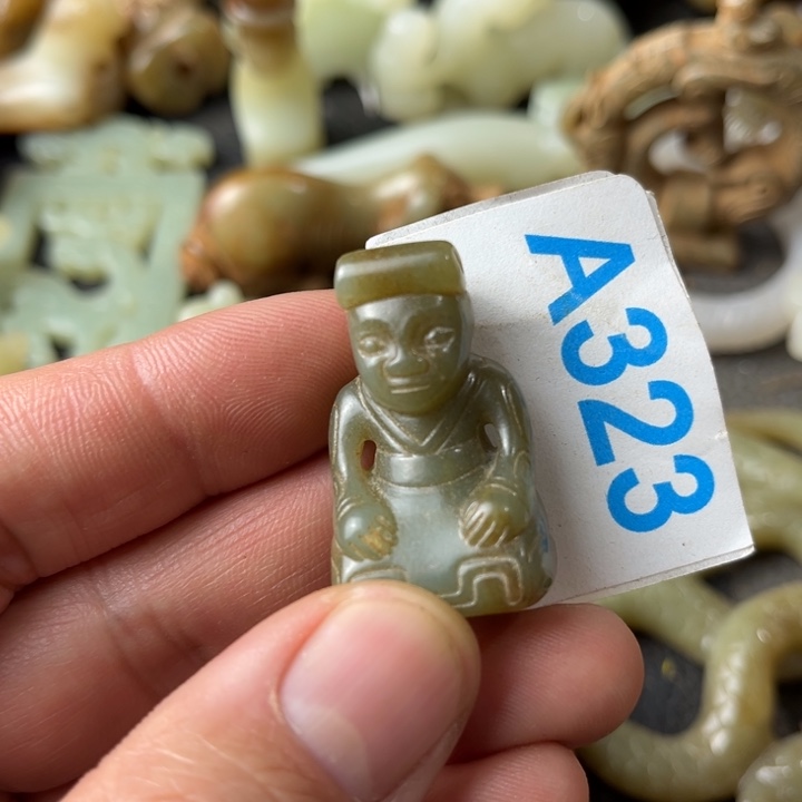 和田玉颈饰未镶嵌