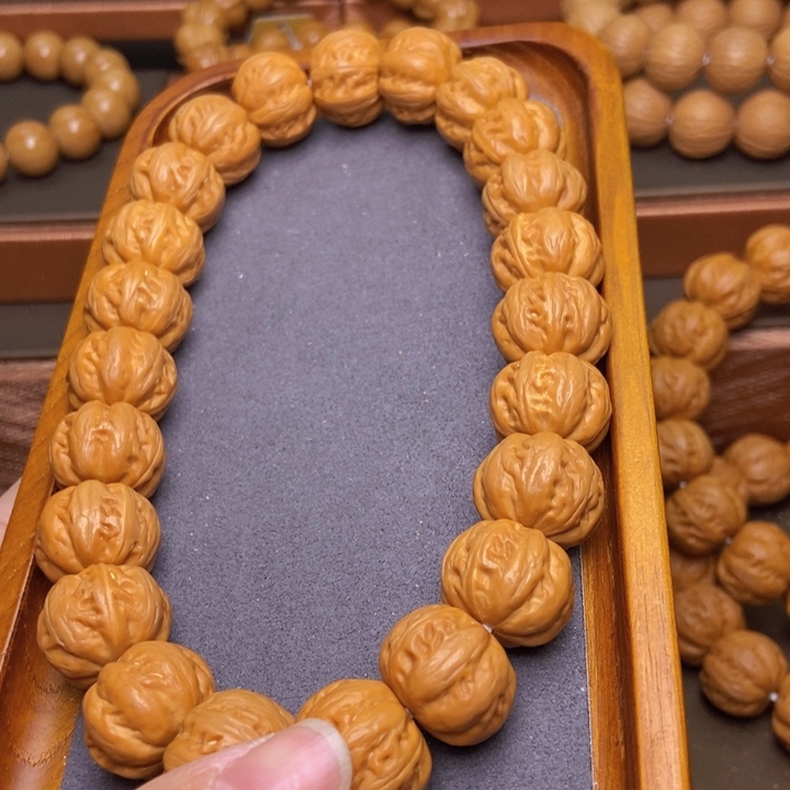 猴头核桃手串M**张你我也不