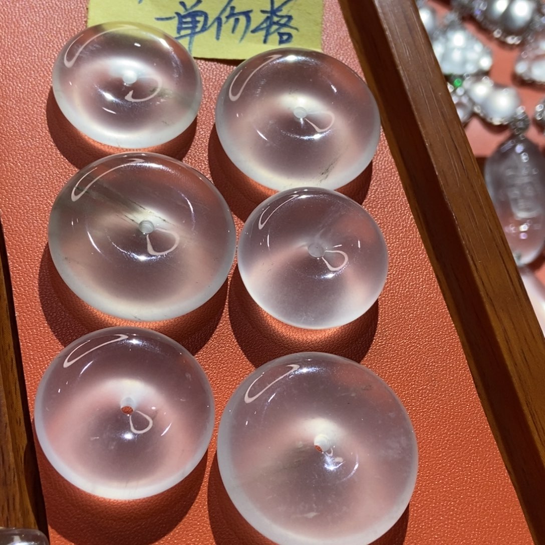 思***尧石英质玉未镶嵌颈饰