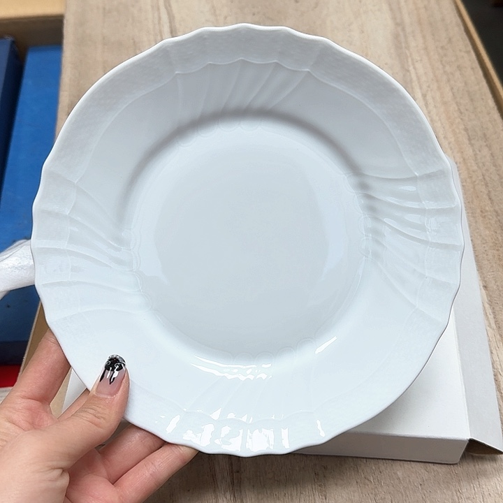 瓷片噗哈哈哈哈哈哈哈哈哈我笑得