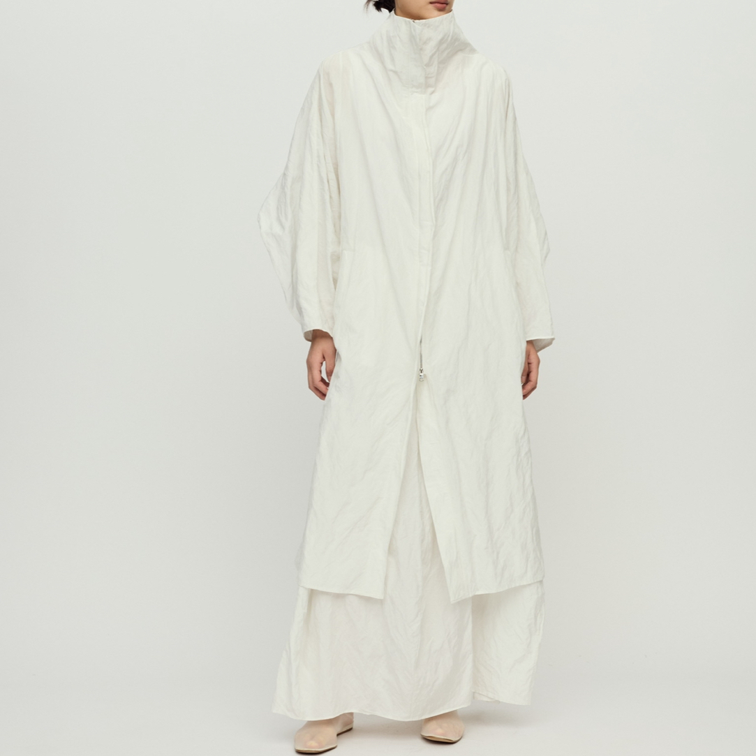 SANSTORE RUOHAN 白色纸感棉阔袖风衣 26早春