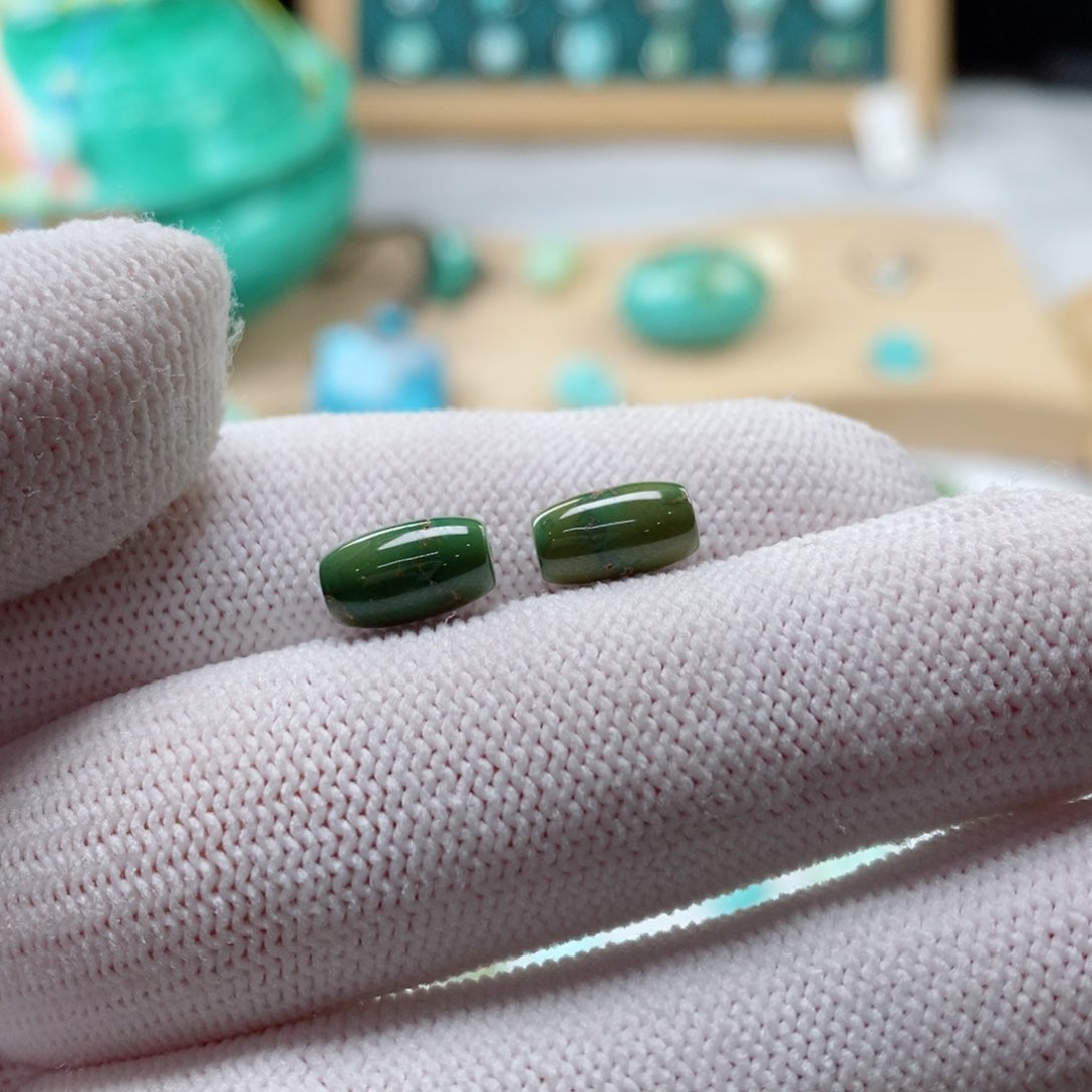 绿松石颈饰未镶嵌