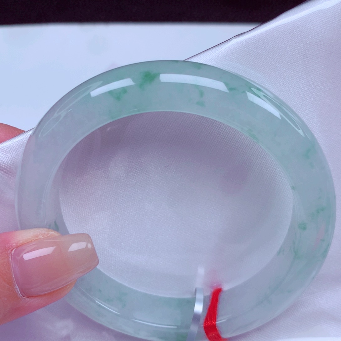 翡翠未镶嵌手镯手镯