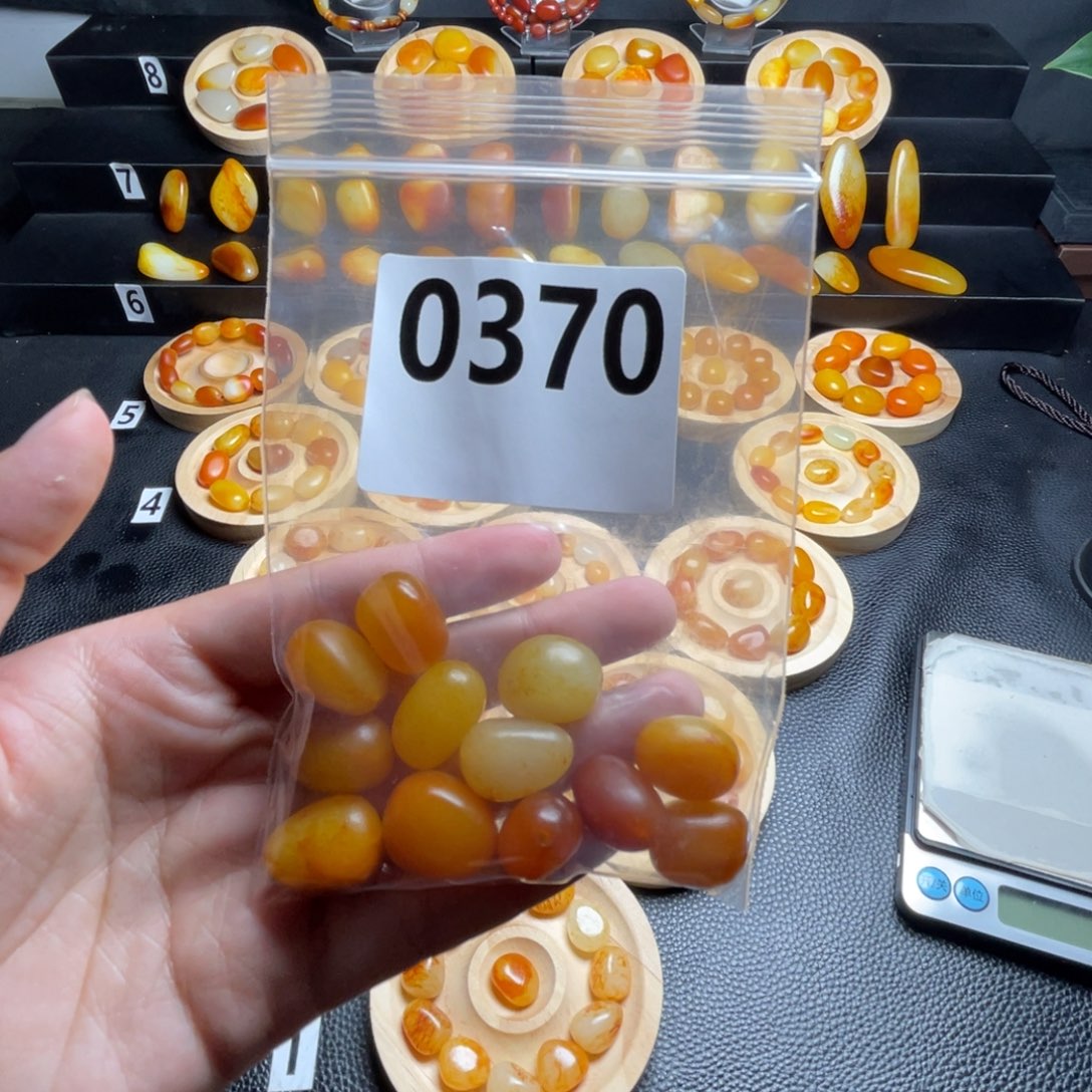 和田玉未镶嵌吊坠(不含链)木*林