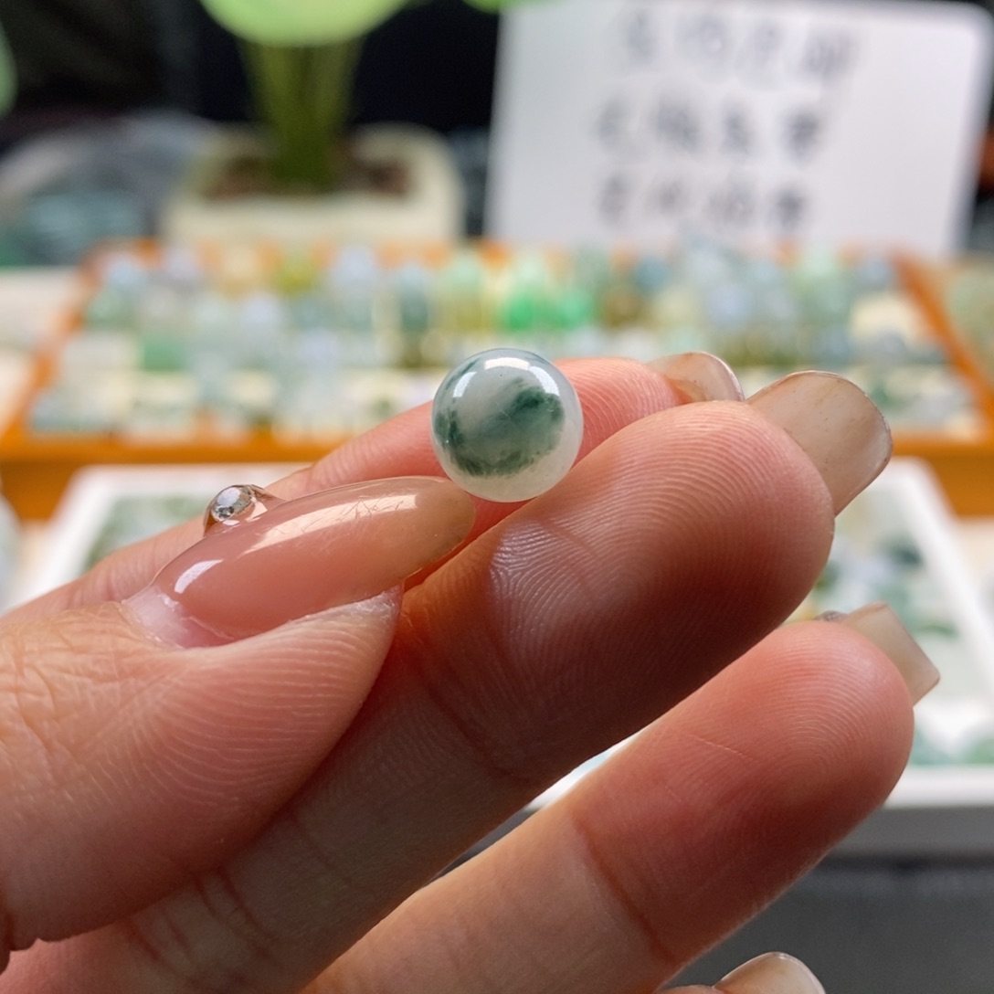 翡翠散珠天然翡翠飘花8.7