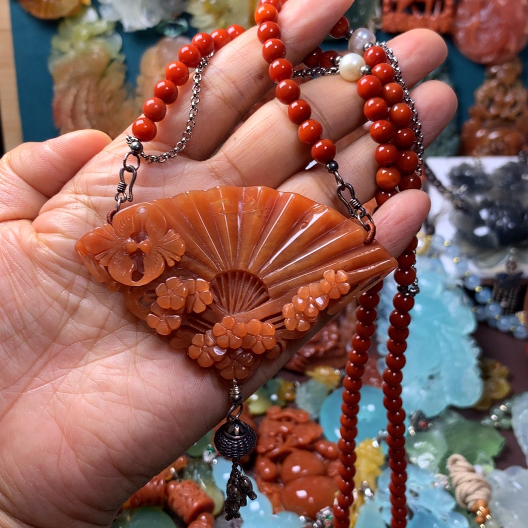 蛇纹石玉未镶嵌耳坠