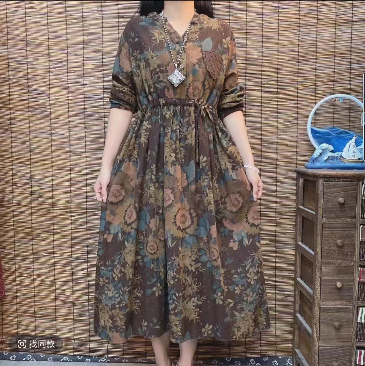 5889新款M/L文艺优雅显瘦气质A字版印花长款大摆连衣裙时尚复古