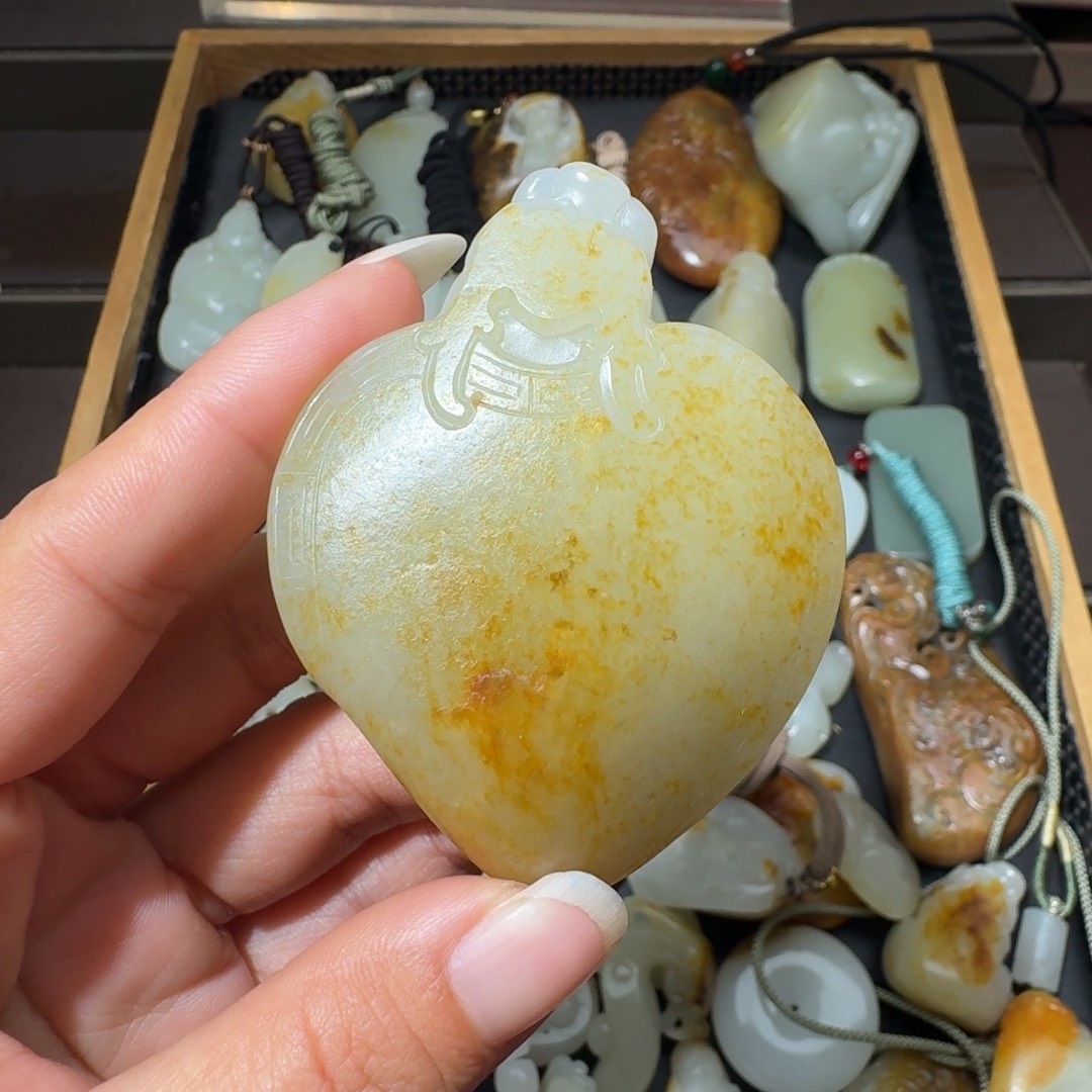 和田玉未镶嵌吊坠(不含链)