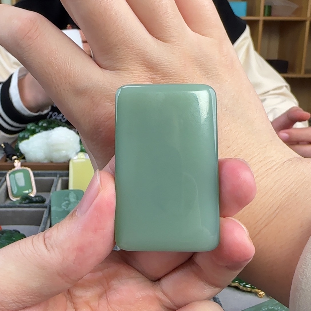和田玉挂件未镶嵌不**云无事牌