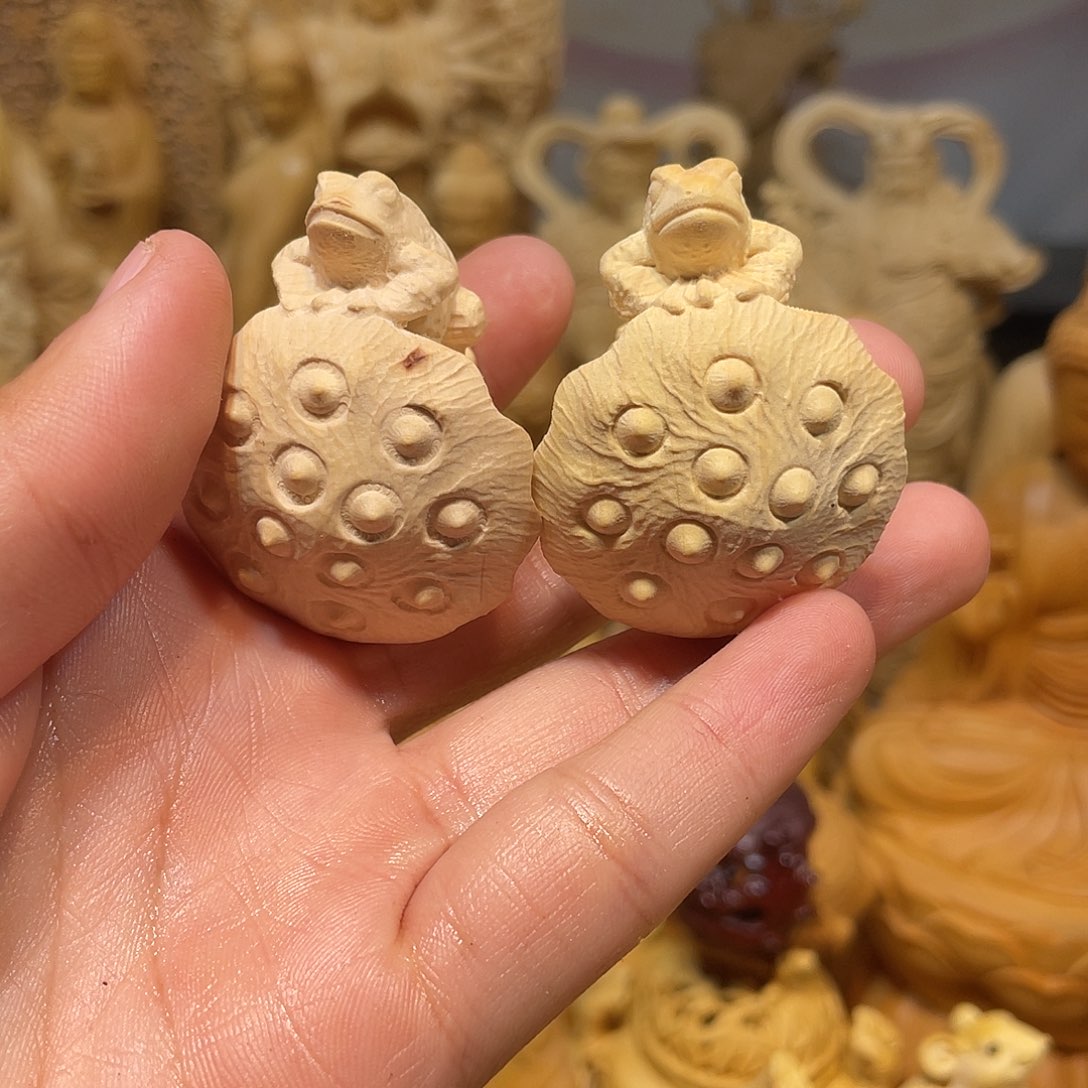 黄杨木瑕疵莲蓬一对