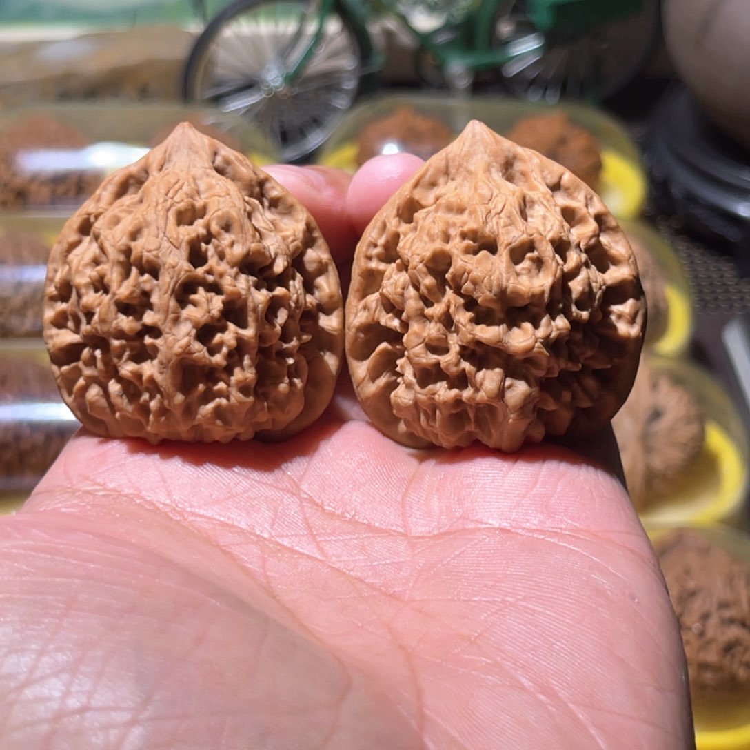 文玩核桃吊坠与**在41全品官帽