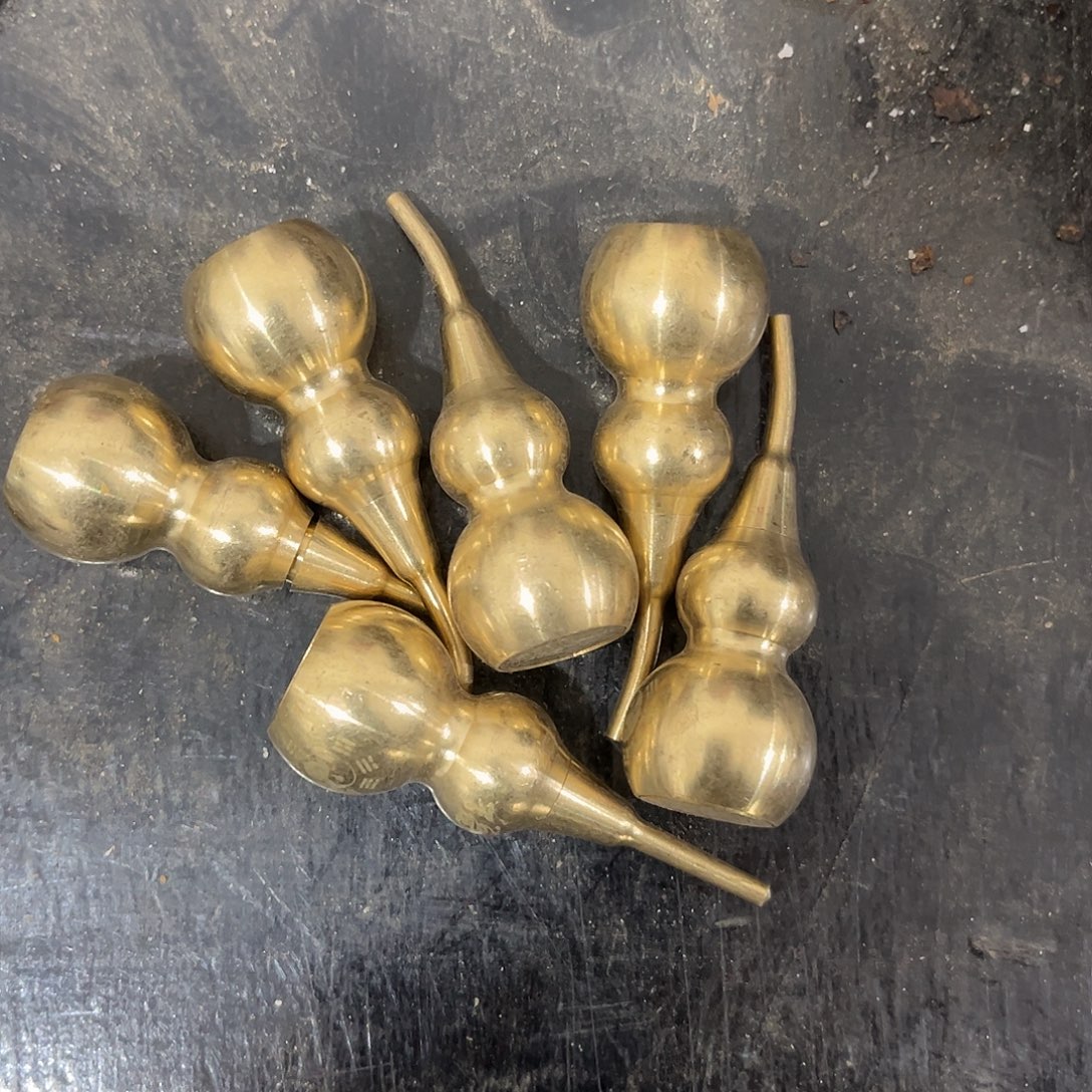 摩***疆闪电购铜摆件工艺品