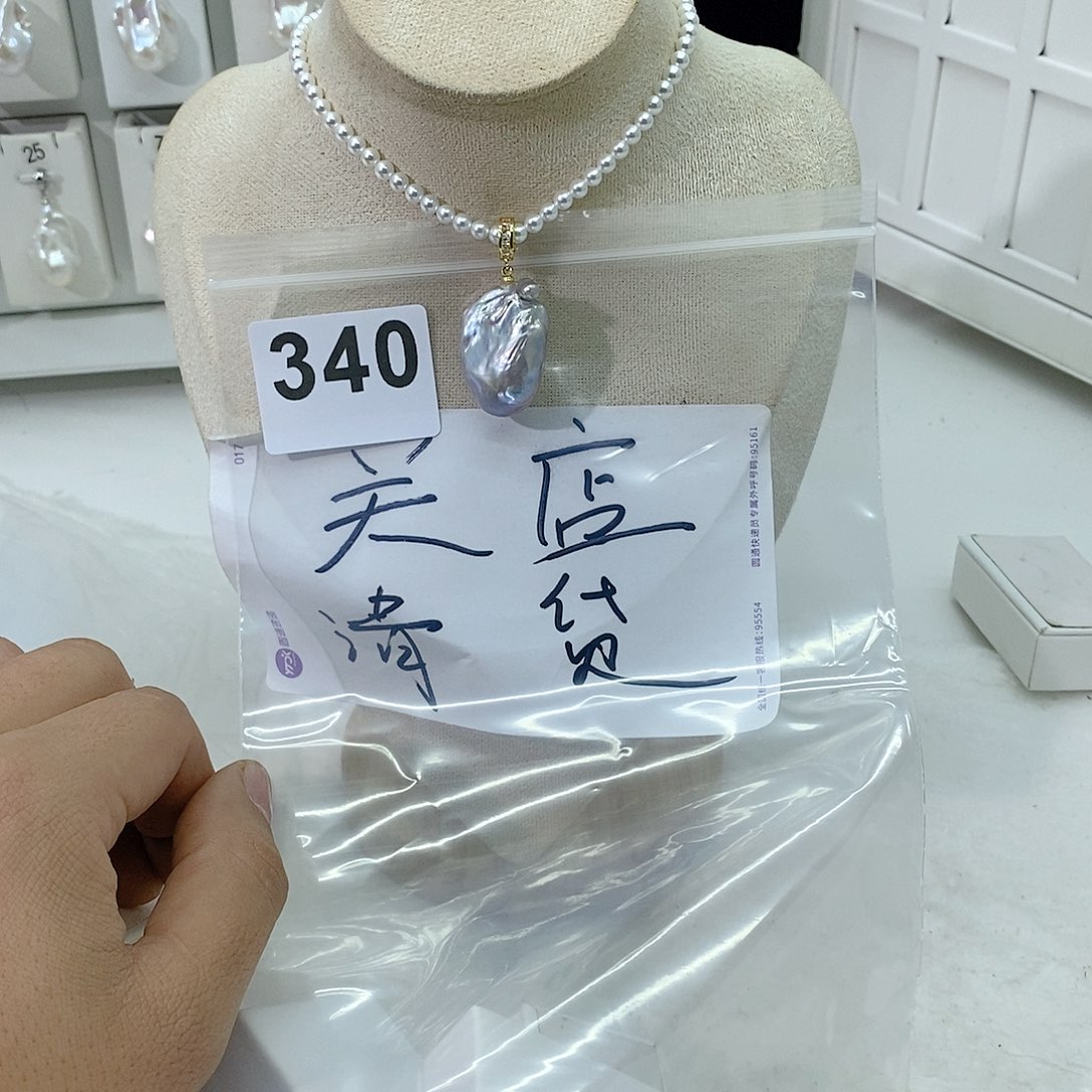 淡水珍珠颈饰合金