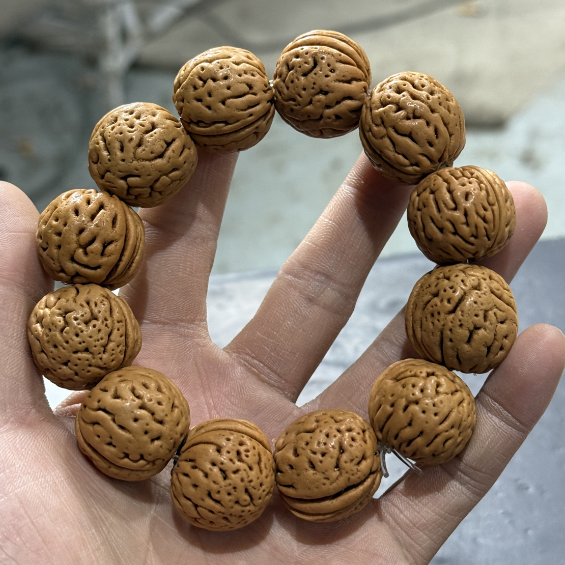 T144 脑纹桃核2.0cm+手串