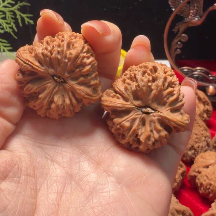 放***下核桃南疆石全品未修