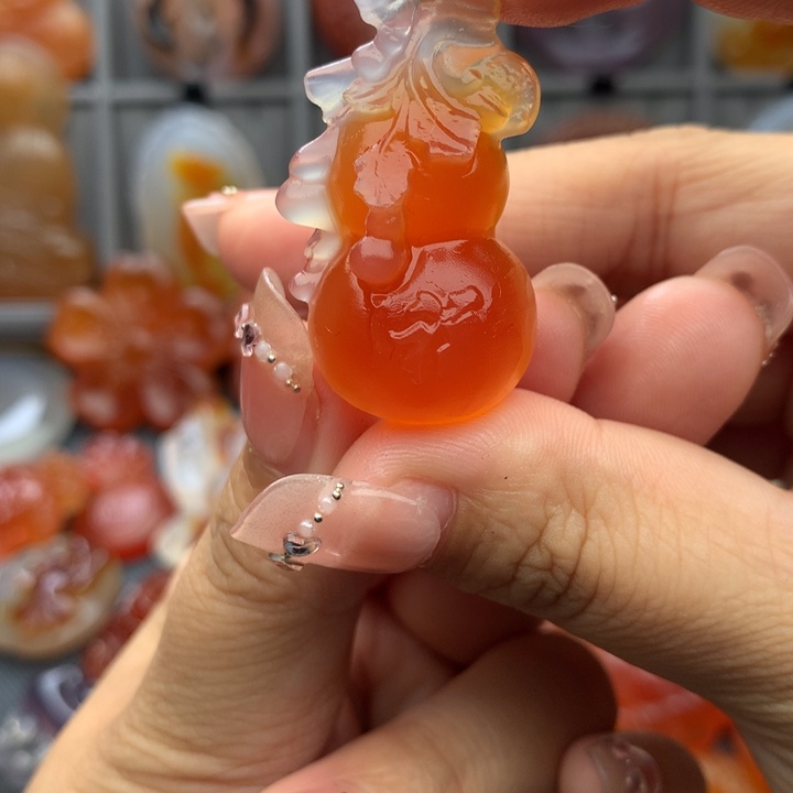 吉***伙玛瑙/玉髓未镶嵌颈饰