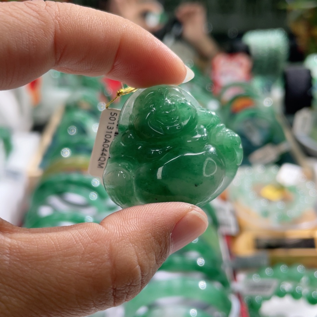 石英质玉颈饰未镶嵌