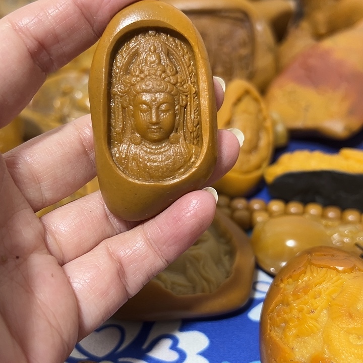 会***鼠黄蜡石黄蜡石黄蜡石