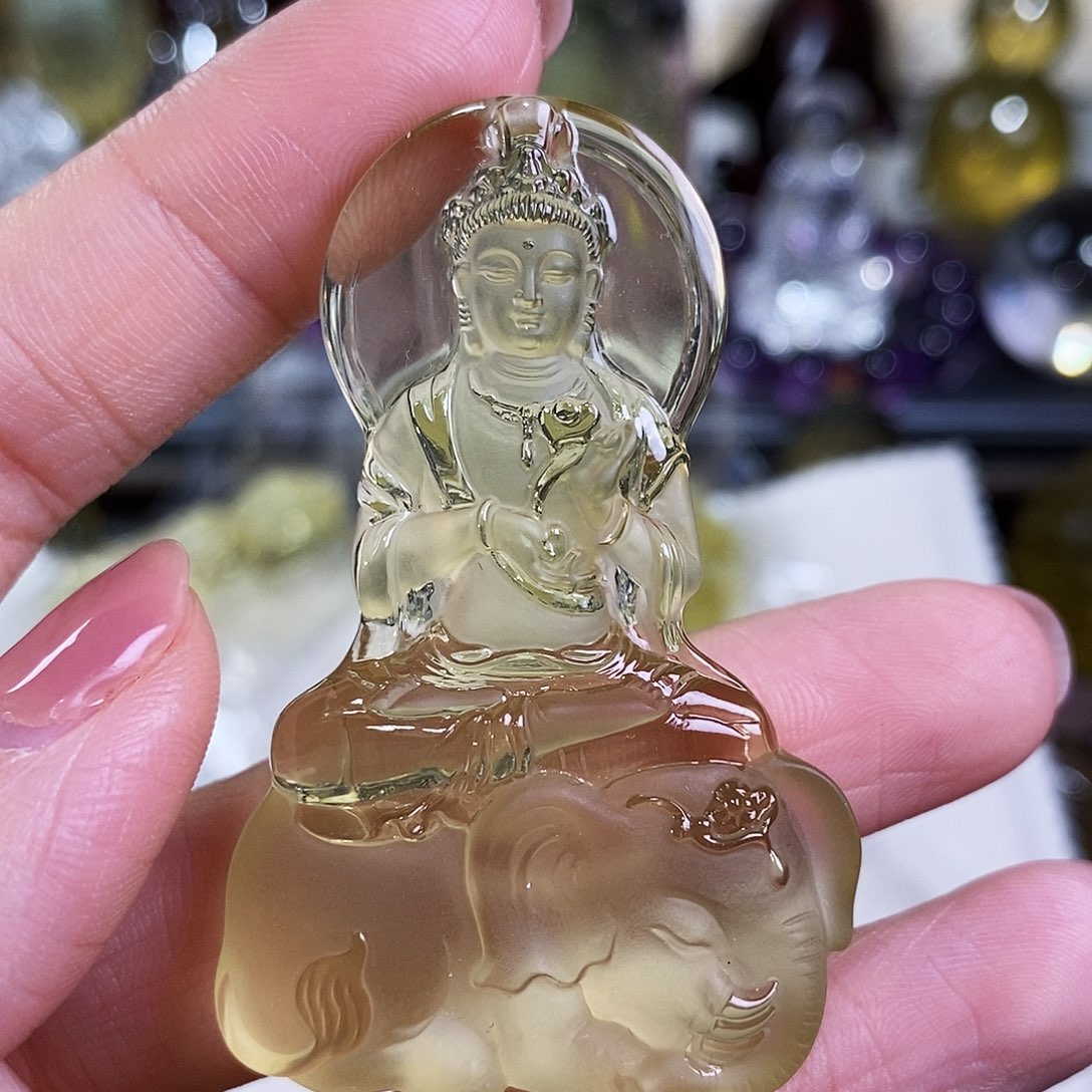 水晶天然水晶吊坠漂亮未镶嵌咖**糖