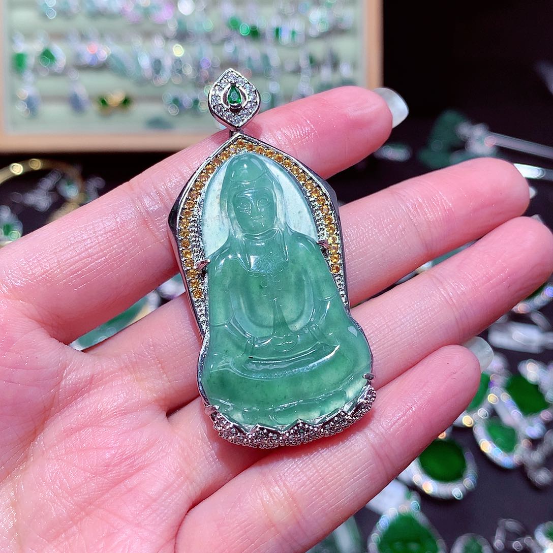 【闪购商品】翡翠吊坠(不含链)未镶嵌