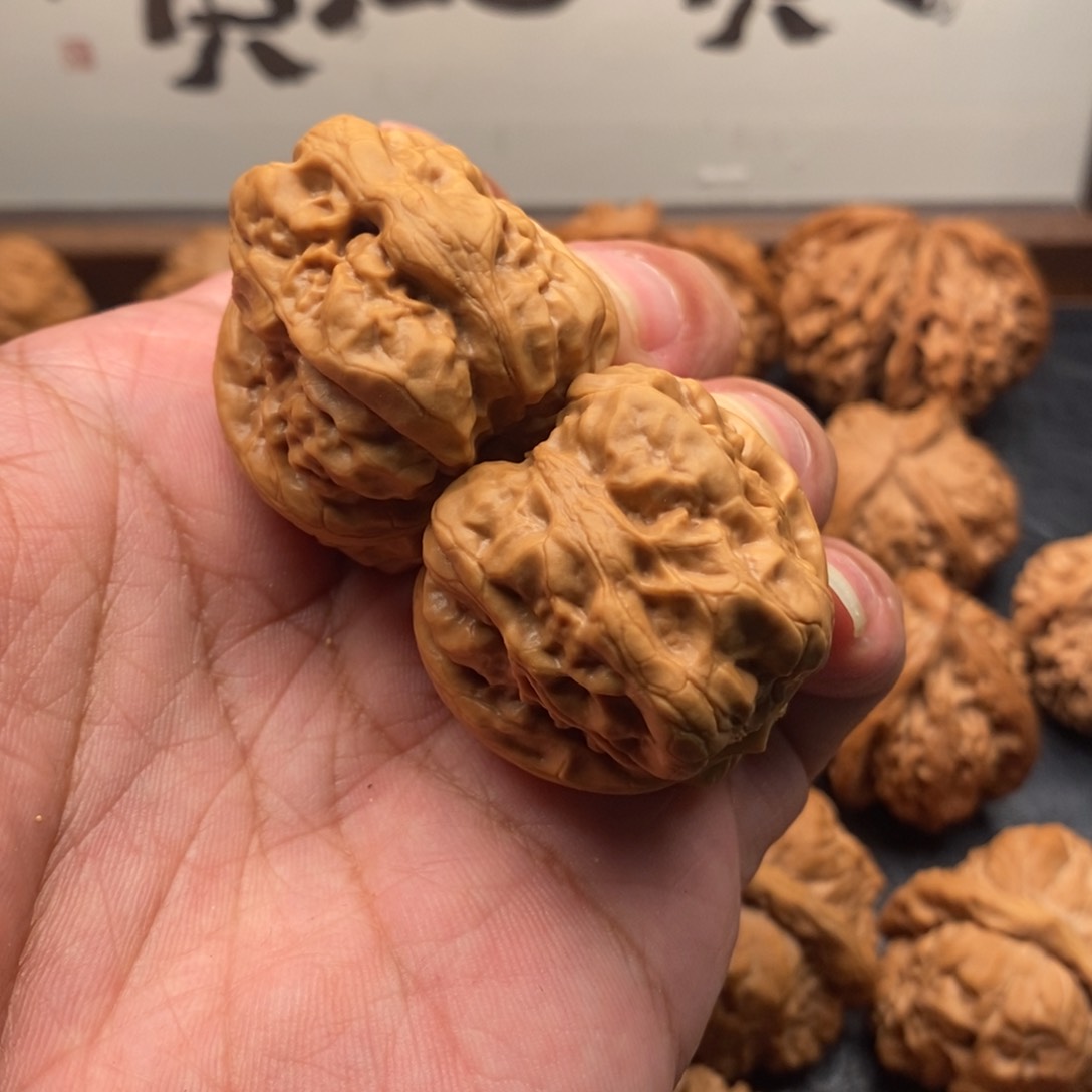 文玩核桃把件粗筋蛙