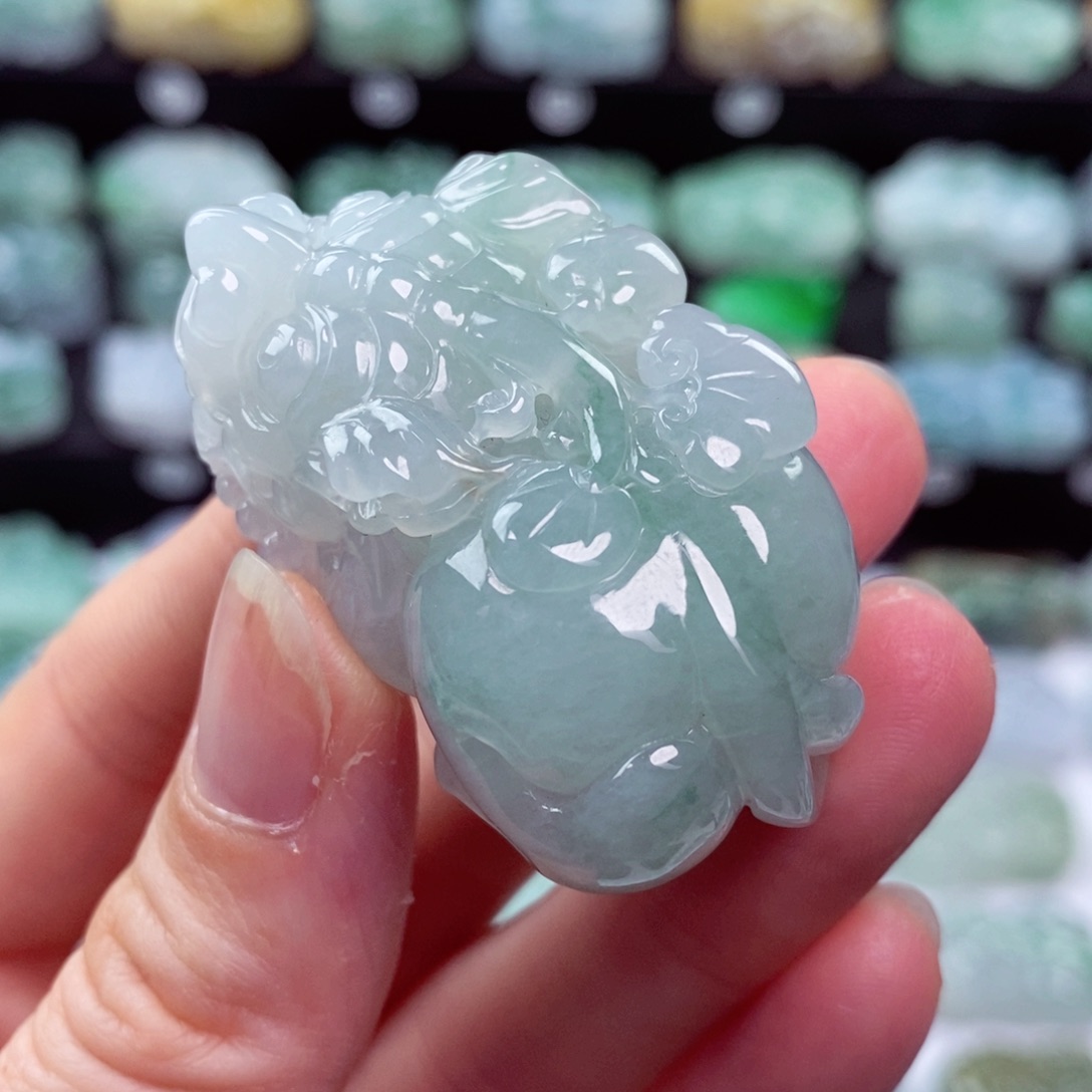 翡翠颈饰未镶嵌天然