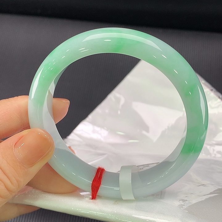 翡翠未镶嵌手镯正圈57-58