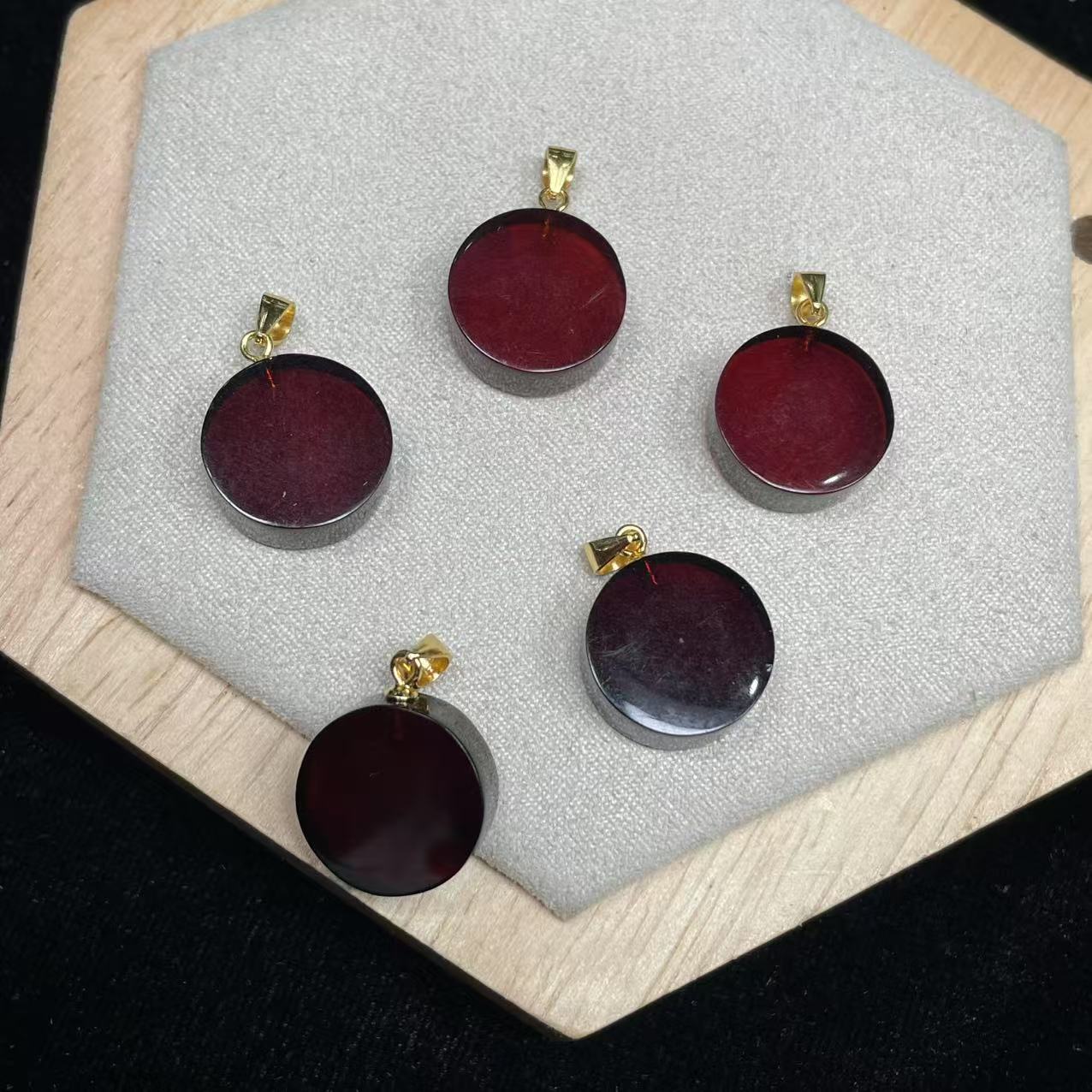 琥珀吊坠-201000T04-3A16 -多样性/发一件