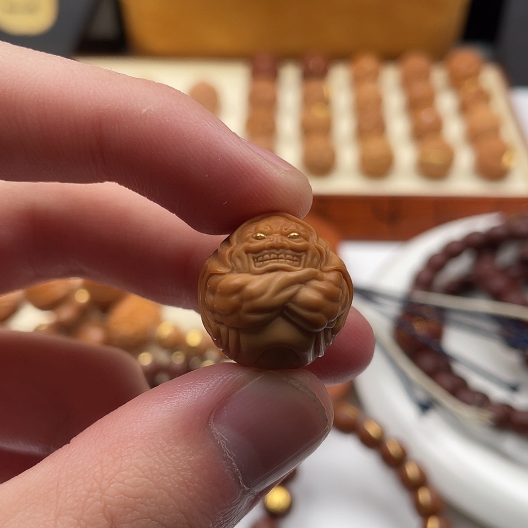 猴头核桃吊坠红袍恶僧