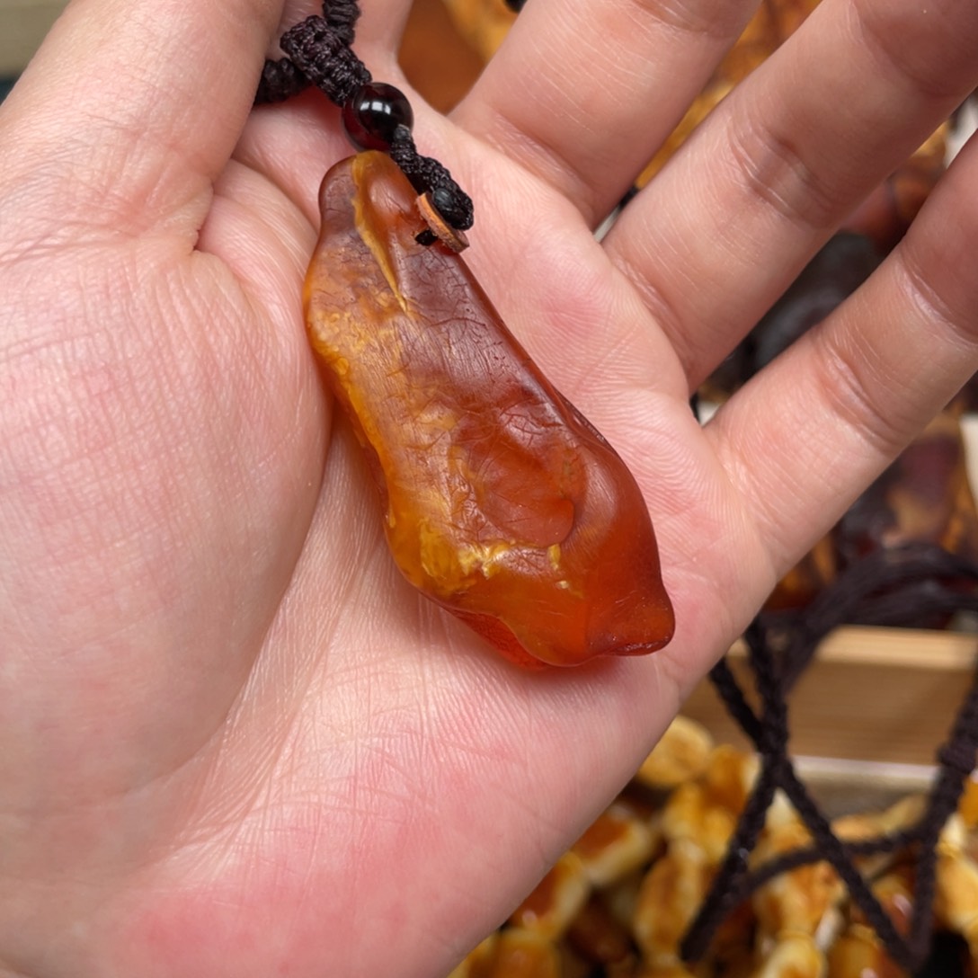 蜜蜡珠宝奇石未镶嵌