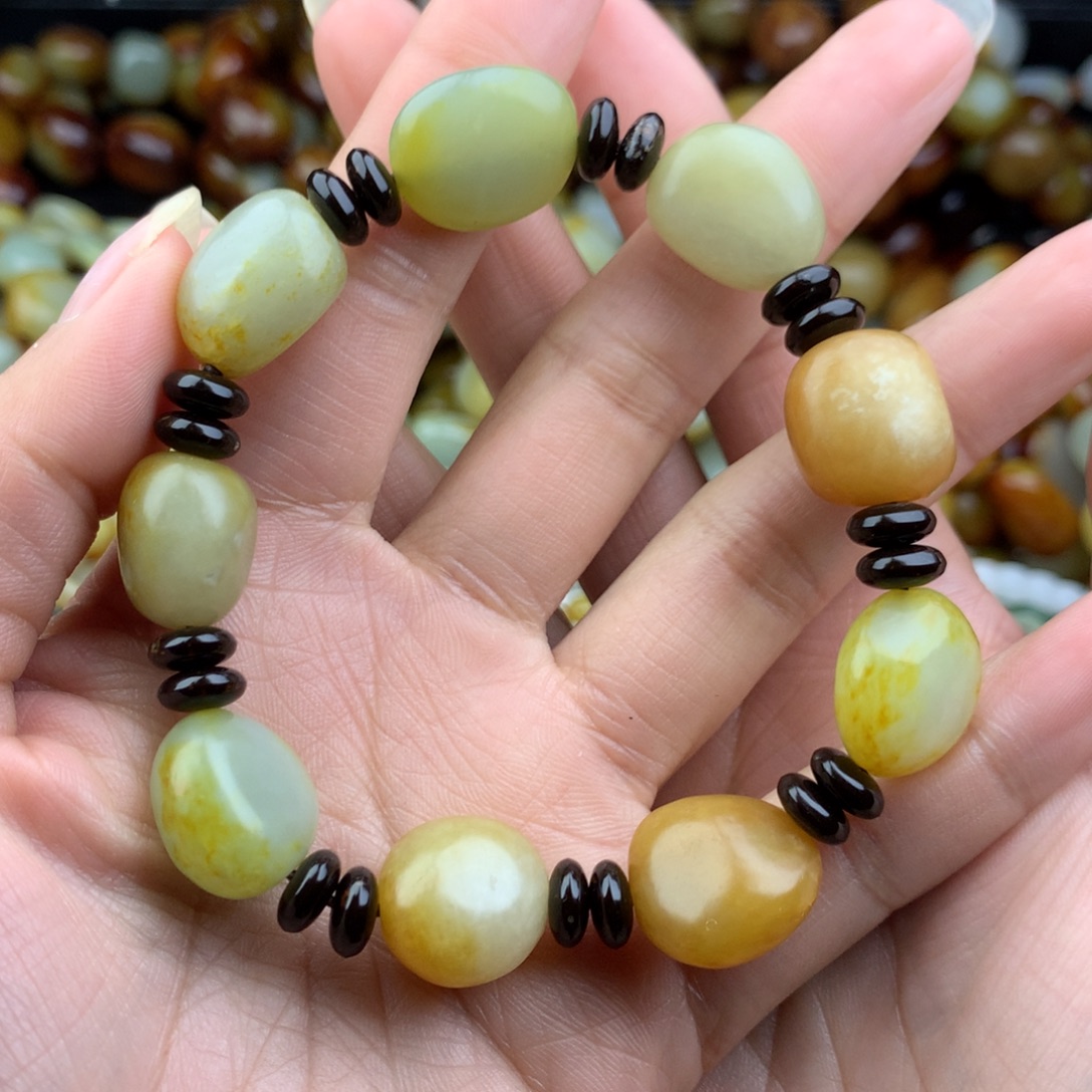 和田玉未镶嵌手链