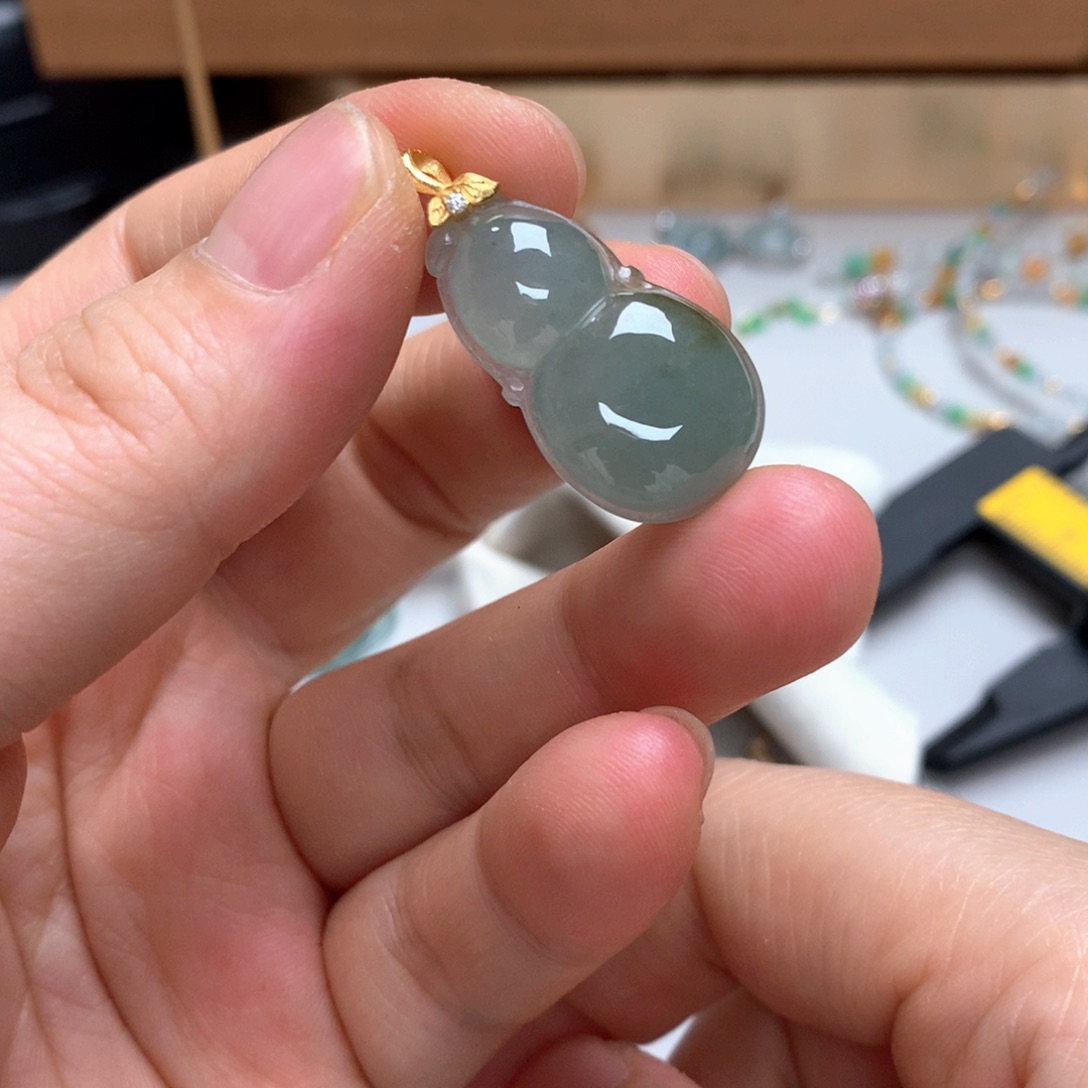 翡翠银S925镶嵌颈饰翡翠葫芦