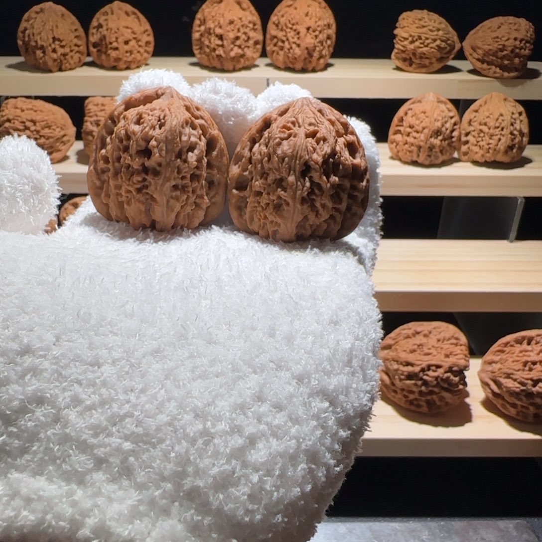 文玩核桃吊坠39全家福三角奥迪 45克