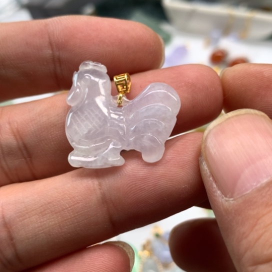 翡翠颈饰未镶嵌翡翠
